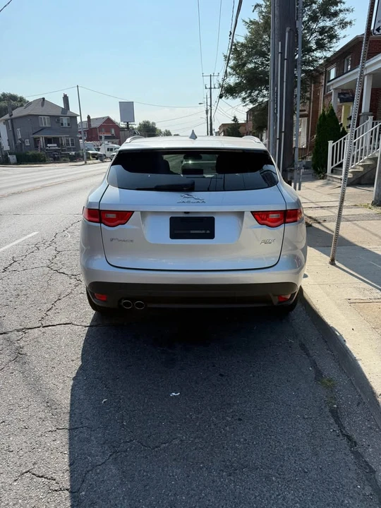 2018 Jaguar F-Pace - Image 5 of 9