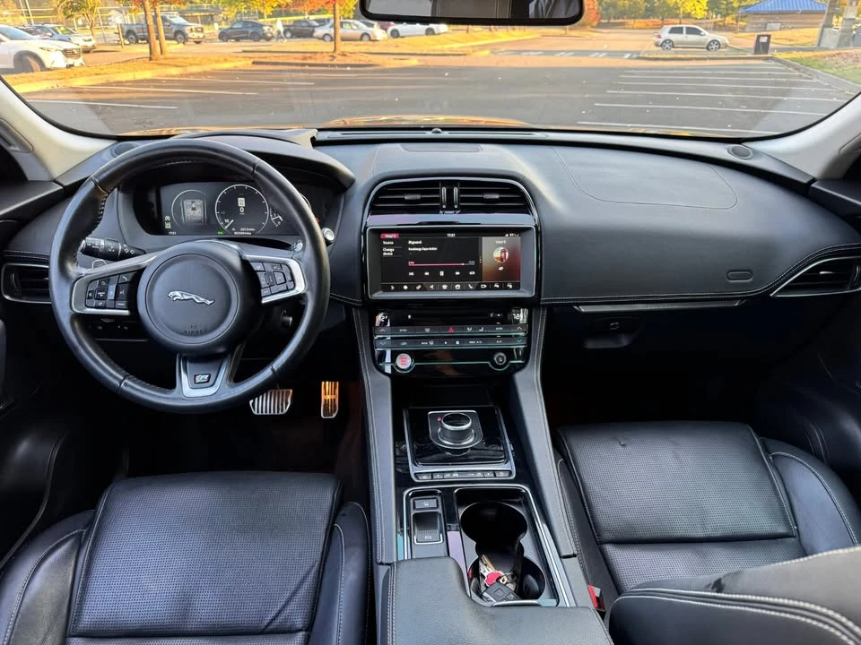 2018 Jaguar F-Pace - Image 12 of 20
