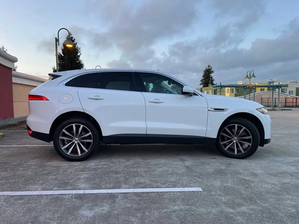 2018 Jaguar F-Pace - Image 14 of 19