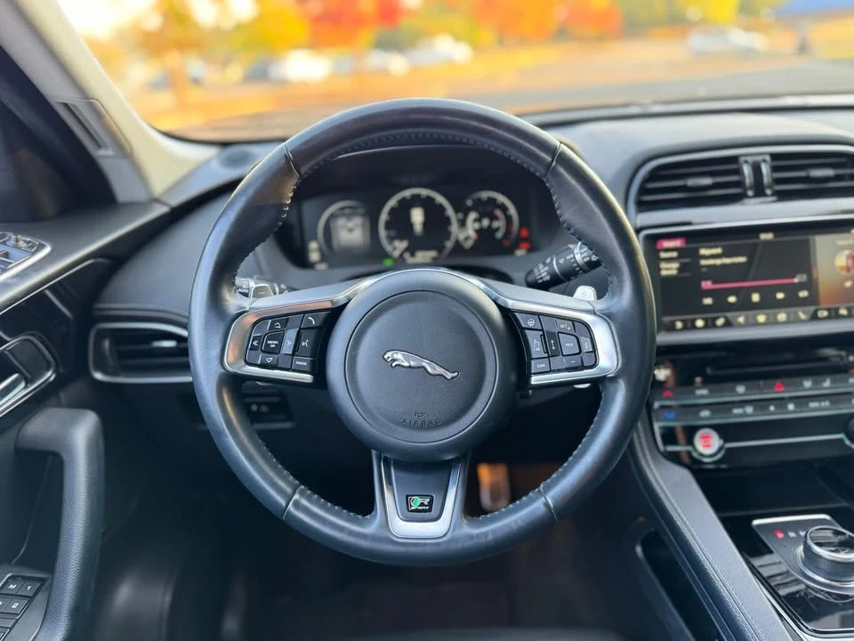 2018 Jaguar F-Pace - Image 13 of 20