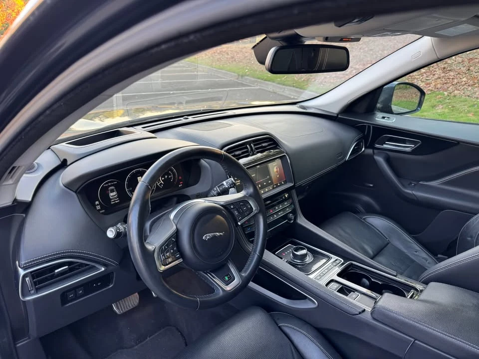 2018 Jaguar F-Pace - Image 7 of 20