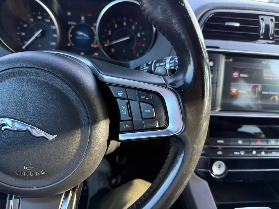 2018 Jaguar F-Pace - Image 11 of 19