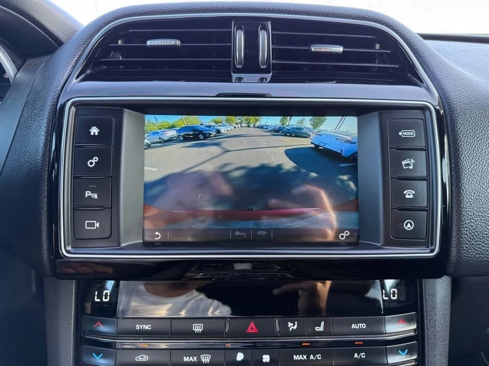2018 Jaguar F-Pace - Image 18 of 19