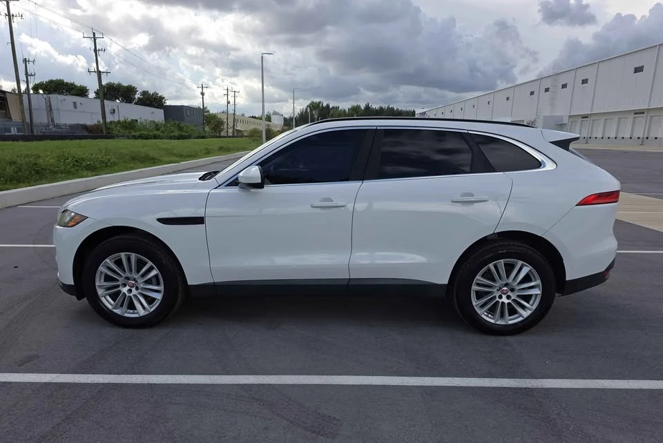 2018 Jaguar F-Pace - Image 3 of 18
