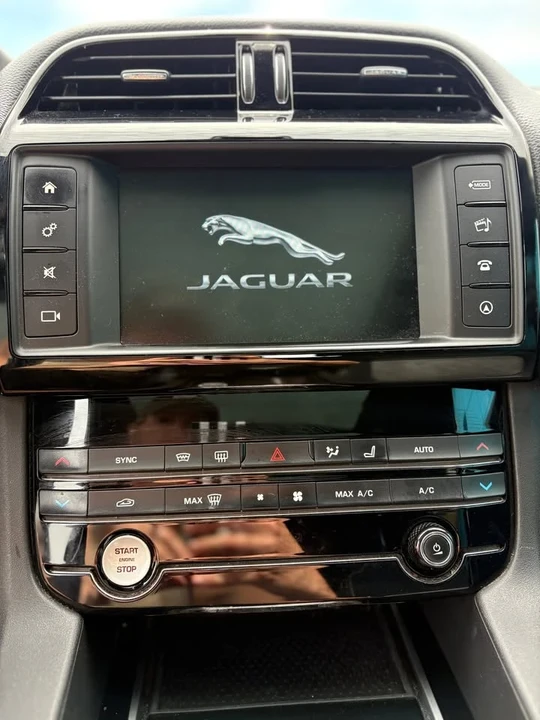 2018 Jaguar F-Pace - Image 8 of 10