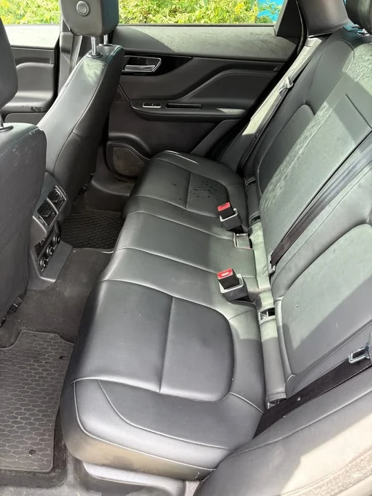 2018 Jaguar F-Pace - Image 5 of 10