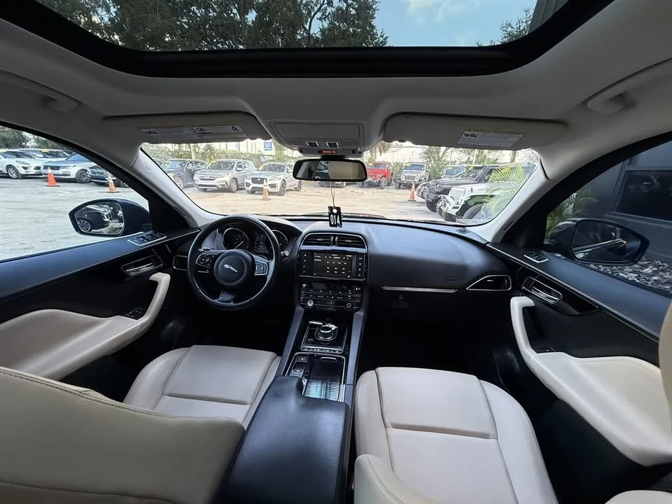 2018 Jaguar F-Pace - Image 14 of 20