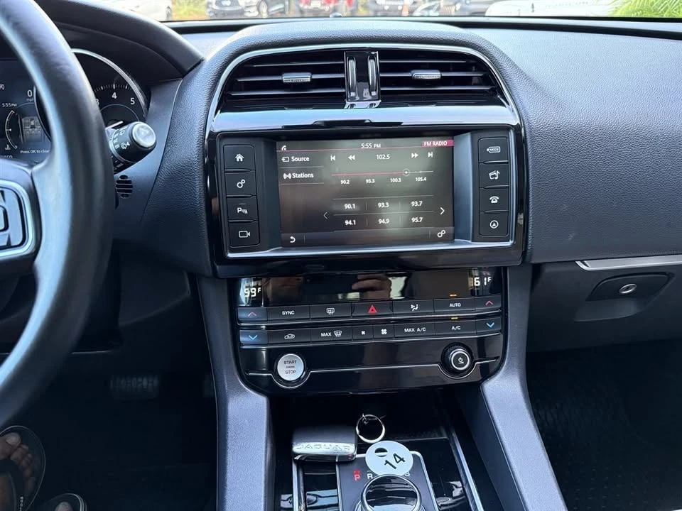 2018 Jaguar F-Pace - Image 19 of 20