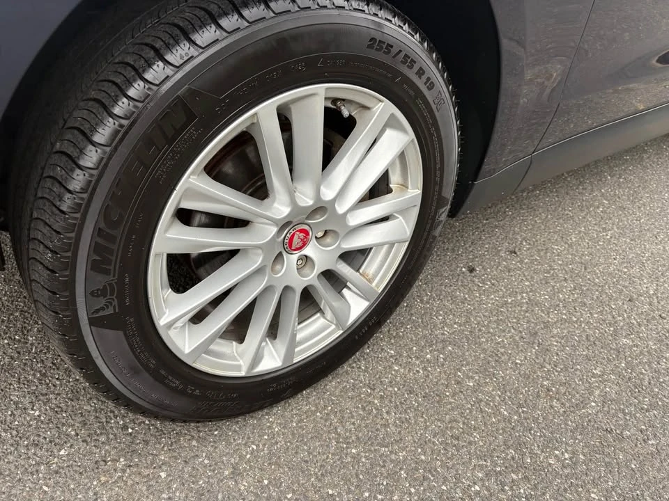 2018 Jaguar F-Pace - Image 9 of 20