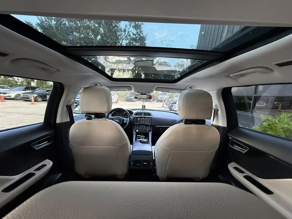 2018 Jaguar F-Pace - Image 17 of 20