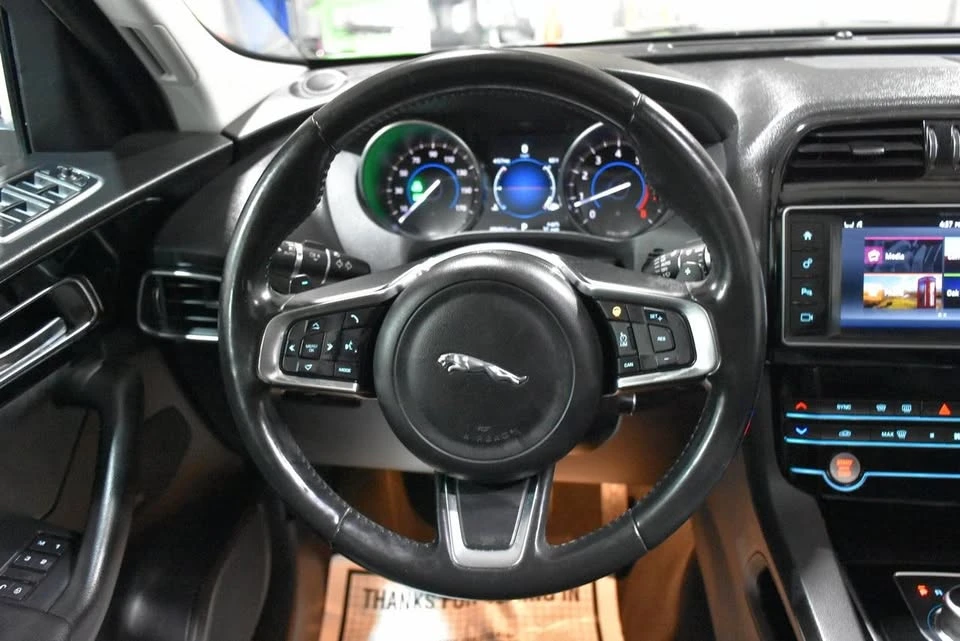 2018 Jaguar F-Pace - Image 11 of 19