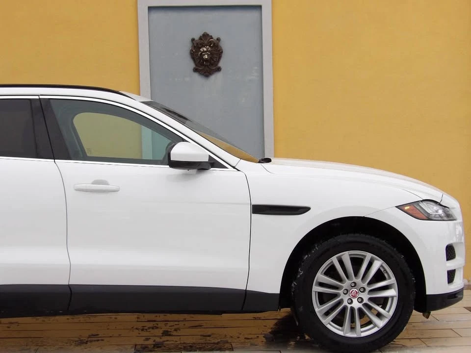 2018 Jaguar F-Pace - Image 12 of 18