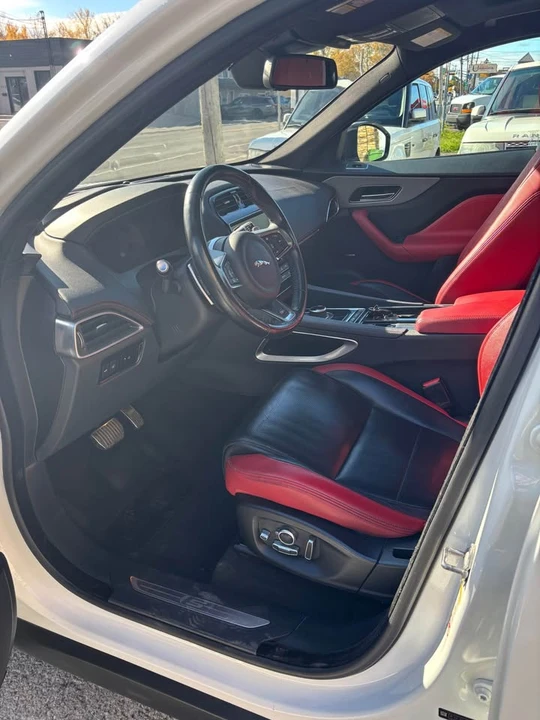 2018 Jaguar F-Pace - Image 4 of 13