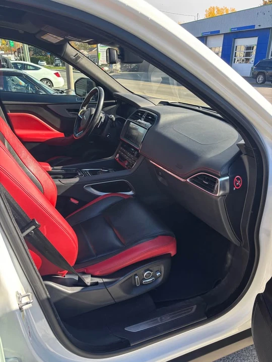 2018 Jaguar F-Pace - Image 6 of 13