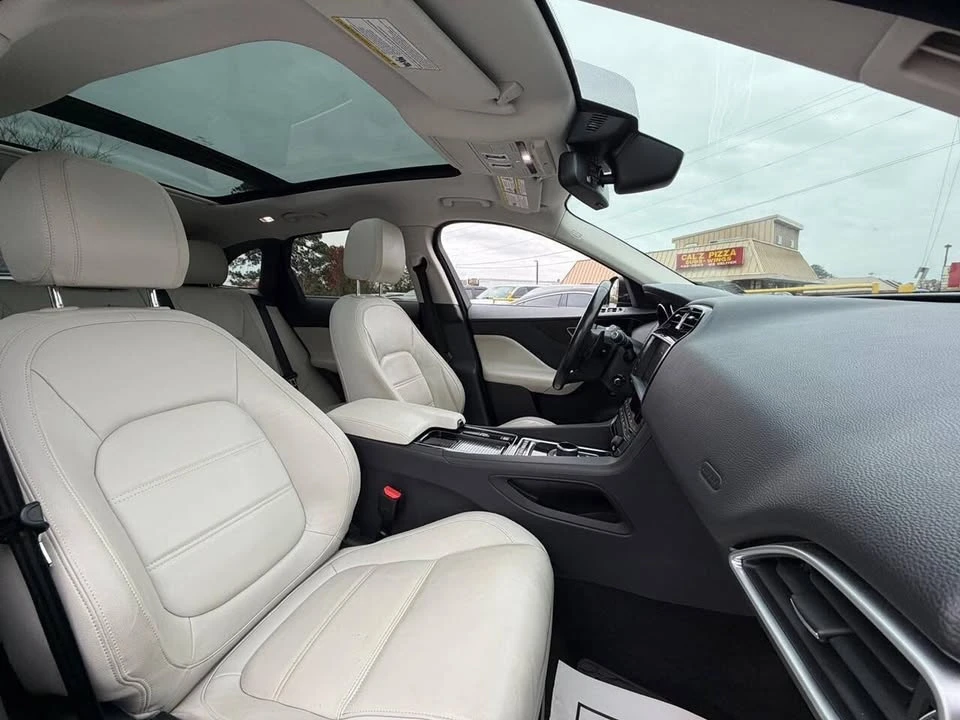 2018 Jaguar F-Pace - Image 13 of 20