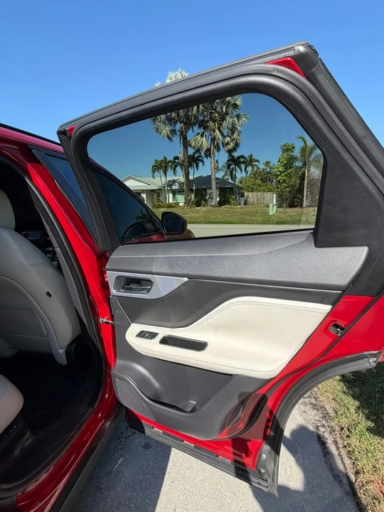 2018 Jaguar F-Pace - Image 10 of 10