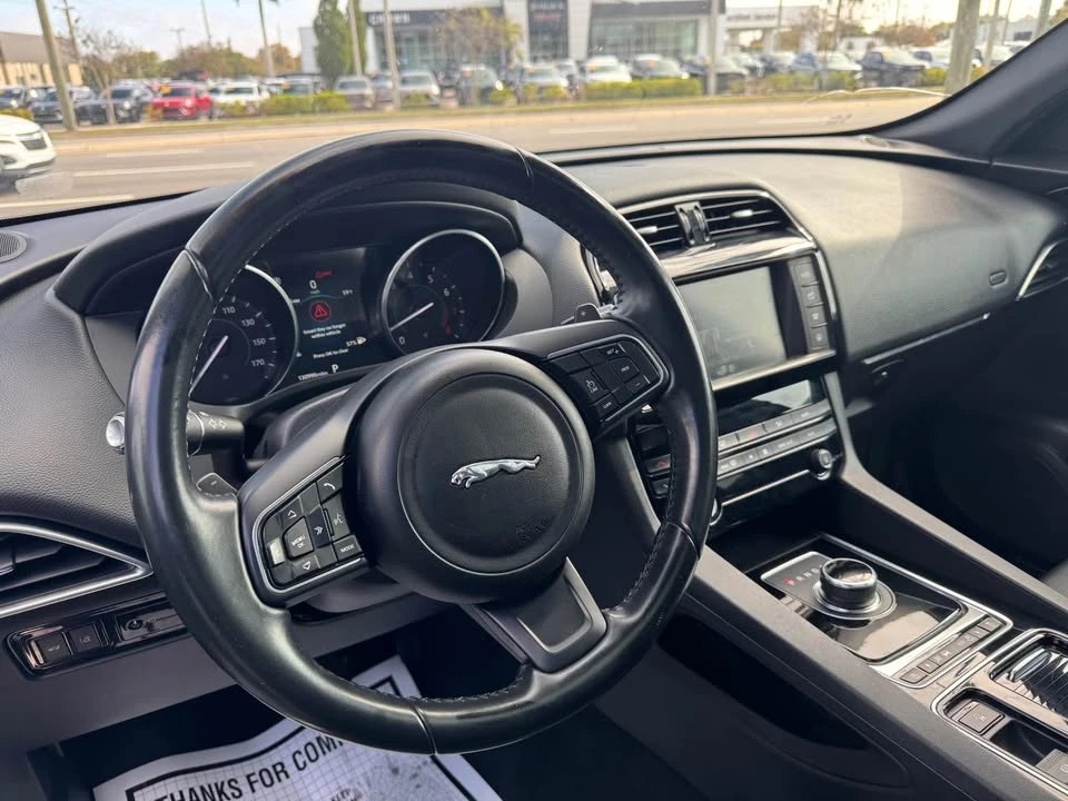2018 Jaguar F-Pace - Image 5 of 9