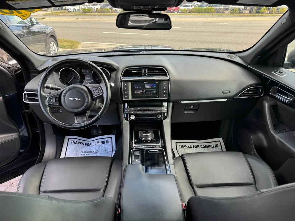 2018 Jaguar F-Pace - Image 9 of 10