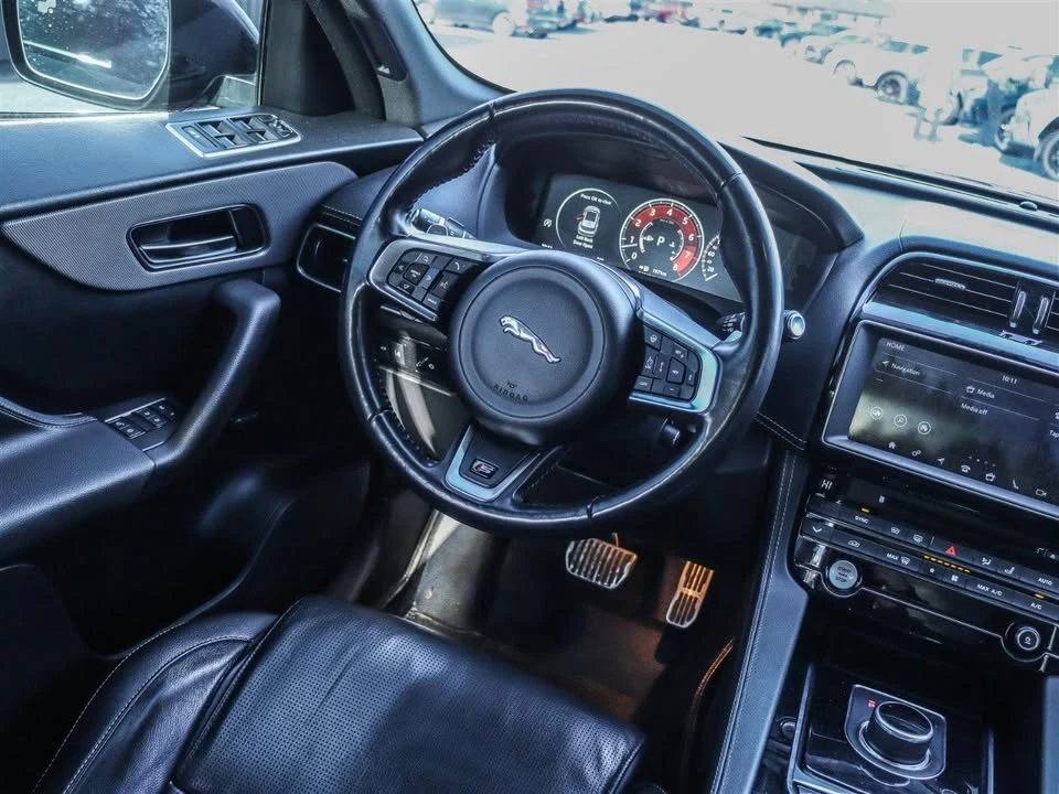 2018 Jaguar F-Pace - Image 13 of 20
