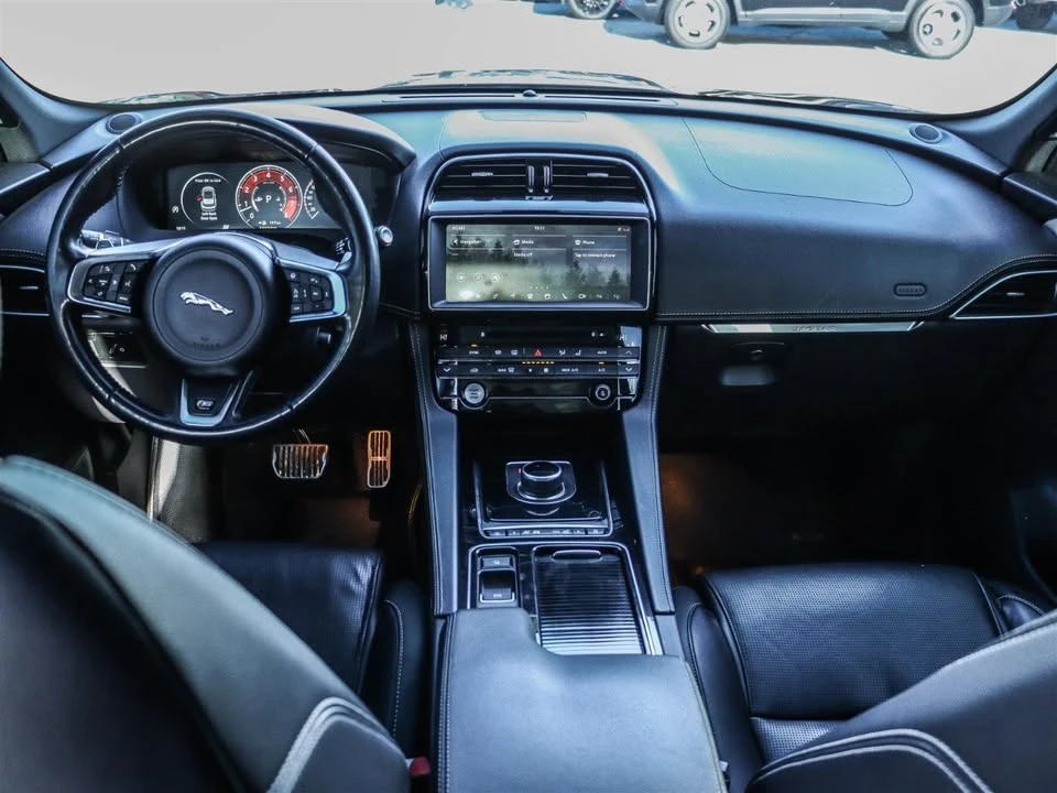 2018 Jaguar F-Pace - Image 14 of 20