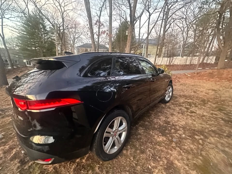 2018 Jaguar F-Pace - Image 2 of 10