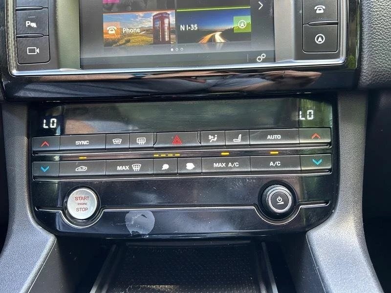 2018 Jaguar F-Pace - Image 15 of 20