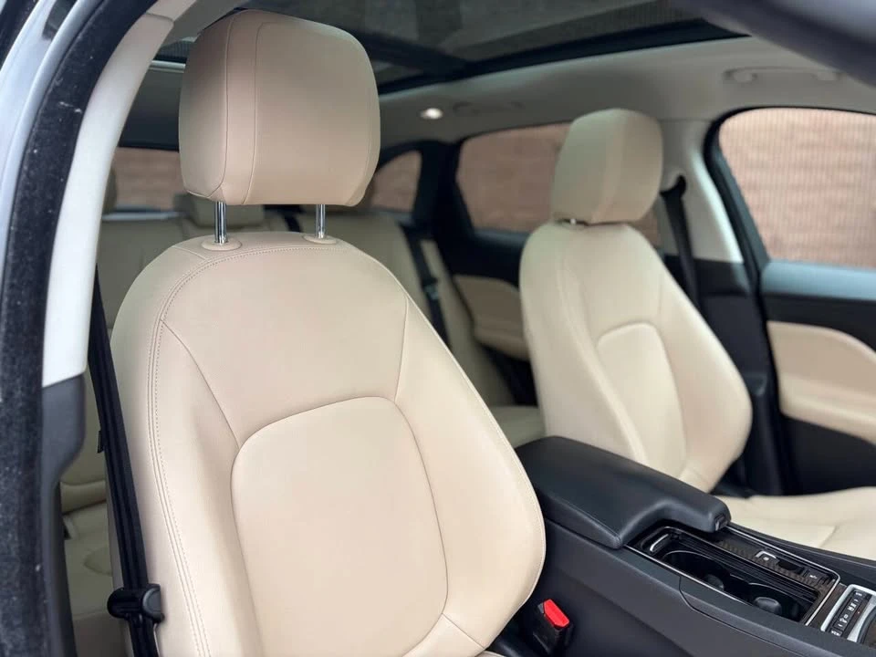 2018 Jaguar F-Pace - Image 14 of 20