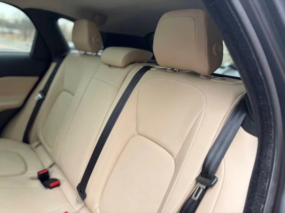 2018 Jaguar F-Pace - Image 17 of 20