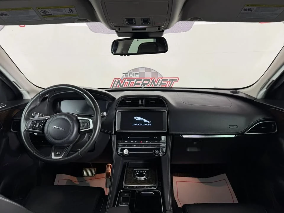 2018 Jaguar F-Pace - Image 5 of 9