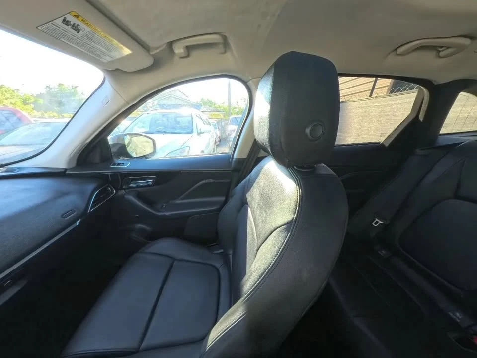 2018 Jaguar F-Pace - Image 11 of 20