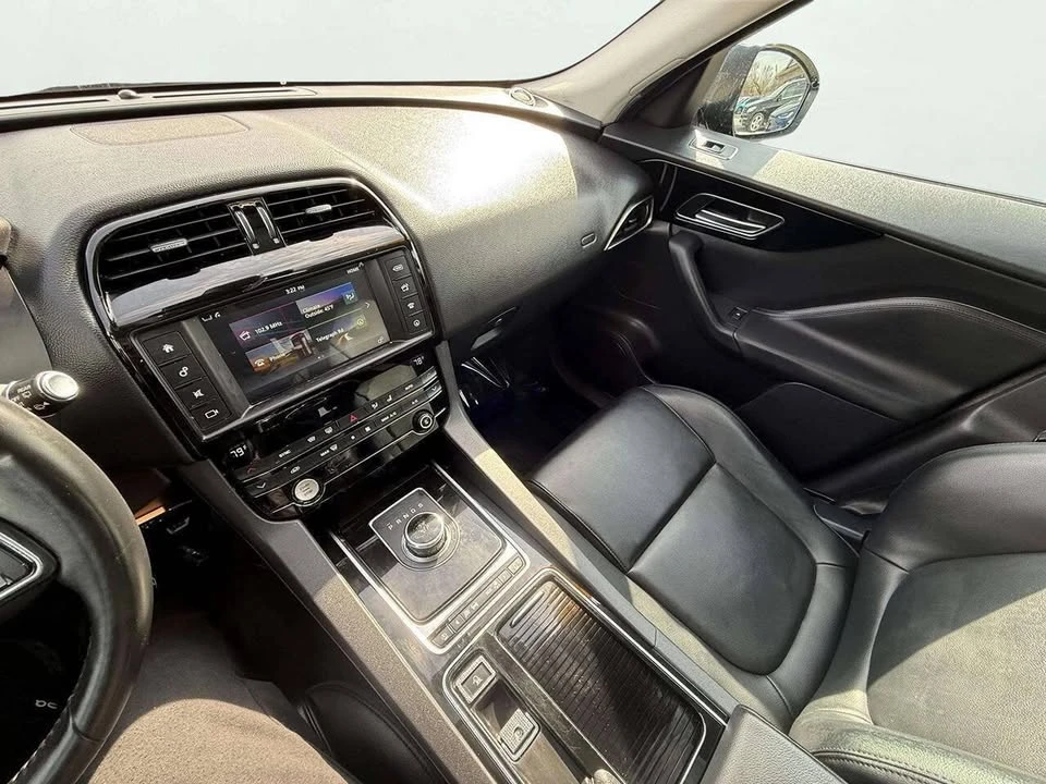 2018 Jaguar F-Pace - Image 18 of 20