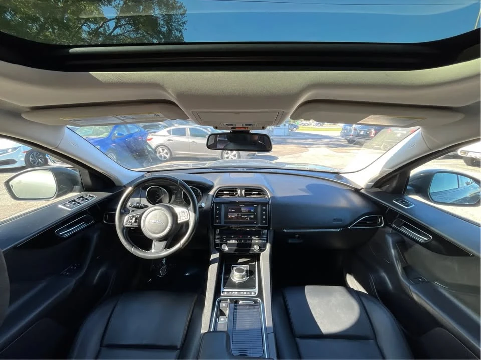 2018 Jaguar F-Pace - Image 15 of 20