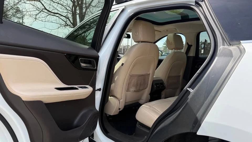 2018 Jaguar F-Pace - Image 18 of 20