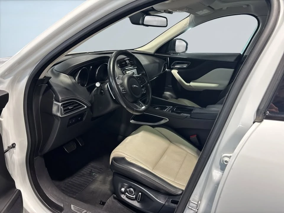 2018 Jaguar F-Pace - Image 9 of 15