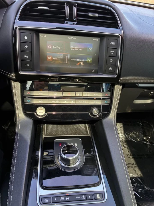 2018 Jaguar F-Pace - Image 13 of 15