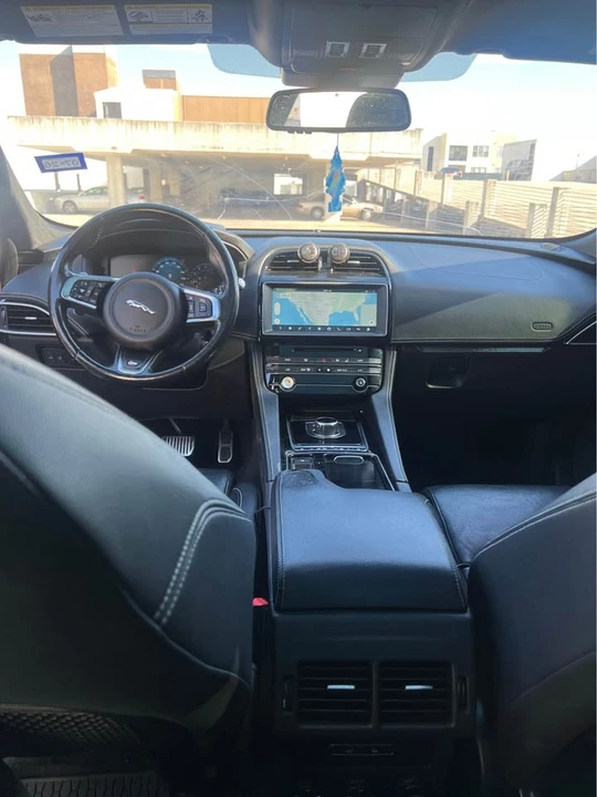 2018 Jaguar F-Pace - Image 4 of 6