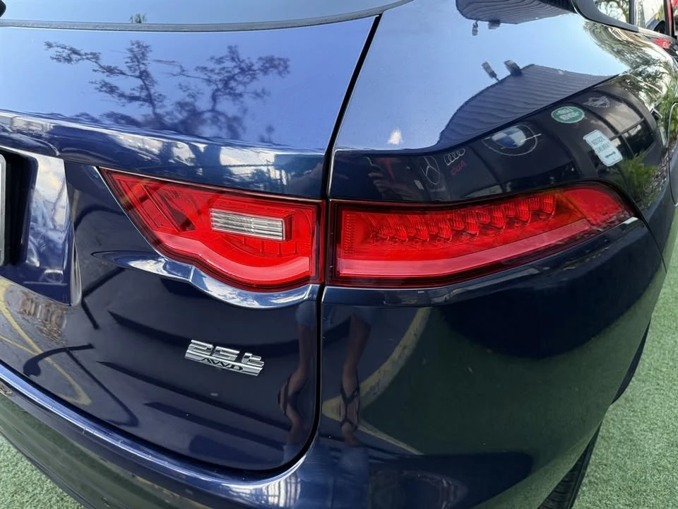 2018 Jaguar F-Pace - Image 8 of 19