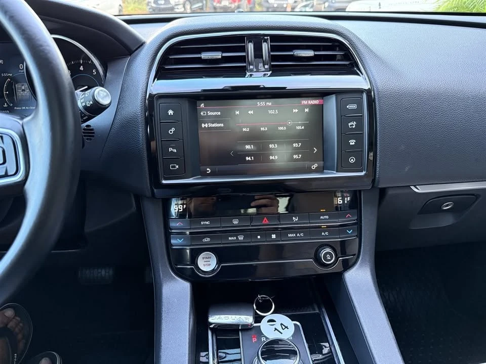 2018 Jaguar F-Pace - Image 18 of 19