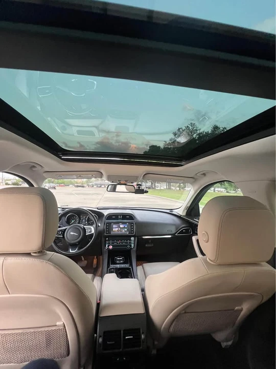 2018 Jaguar F-Pace - Image 12 of 13