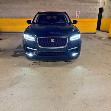 2018 Jaguar F-PACE R-Sport