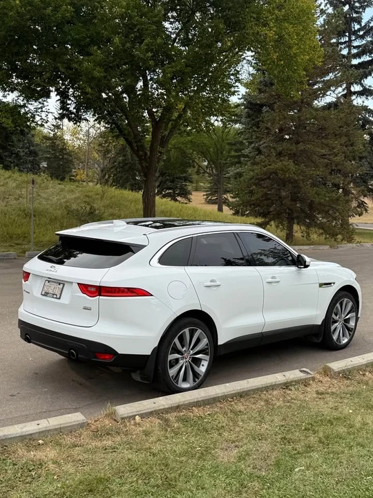2018 Jaguar F-Pace - Image 4 of 11