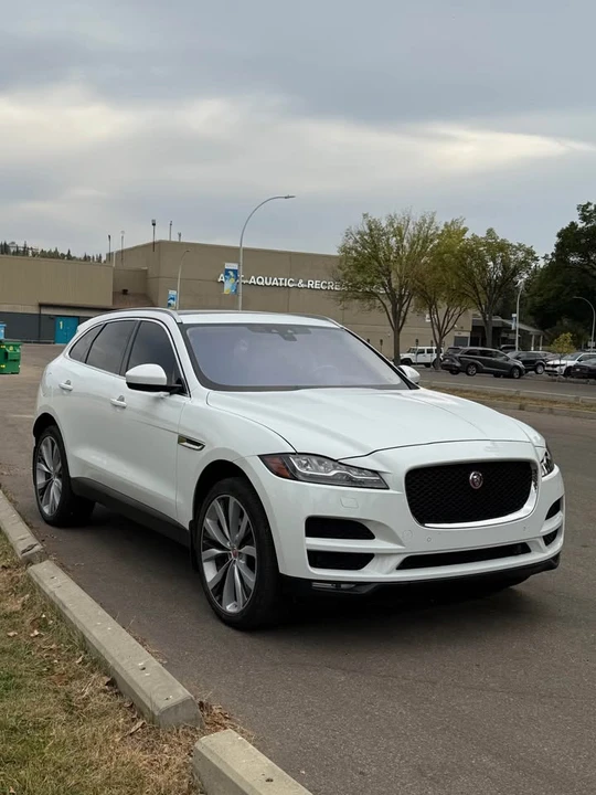 2018 Jaguar F-Pace - Image 3 of 11