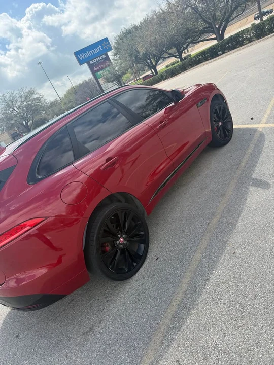 2018 Jaguar F-Pace - Image 2 of 6