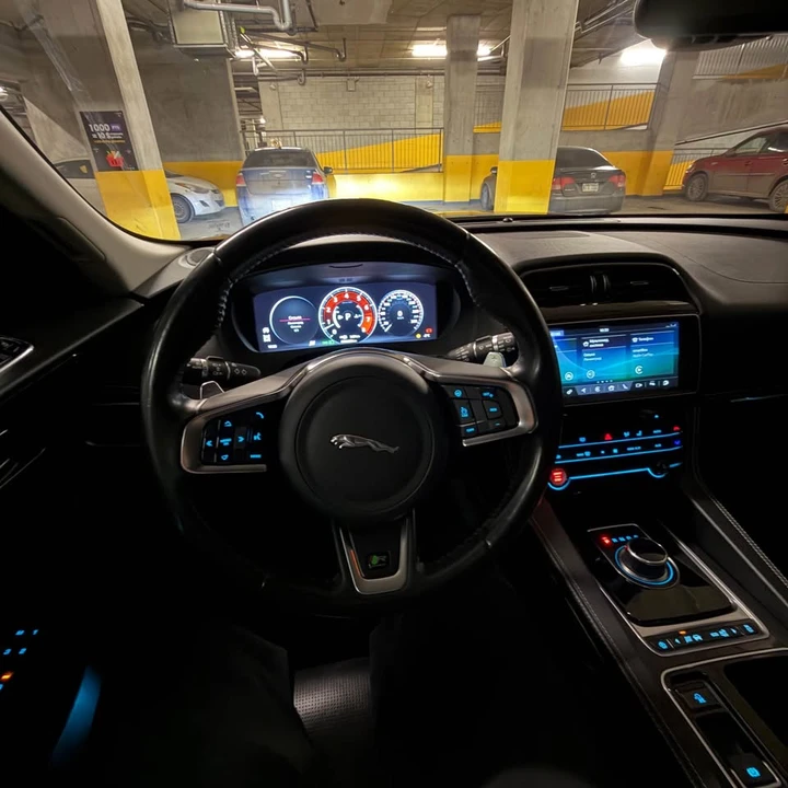 2018 Jaguar F-Pace - Image 17 of 17