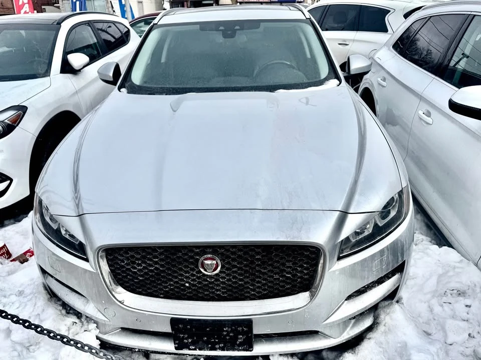 2018 Jaguar F-Pace - Image 2 of 8