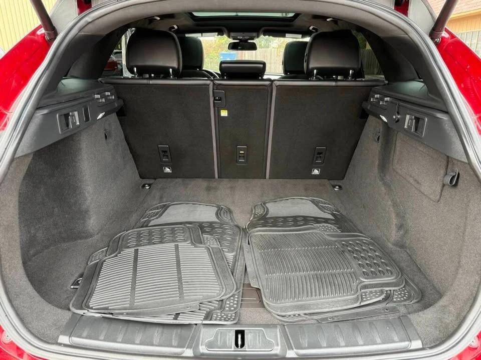 2018 Jaguar F-Pace - Image 3 of 3