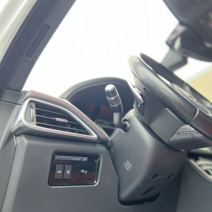 2018 Jaguar F-Pace - Image 12 of 15