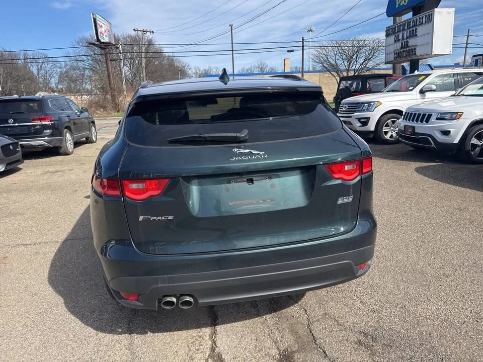2018 Jaguar F-Pace - Image 5 of 11