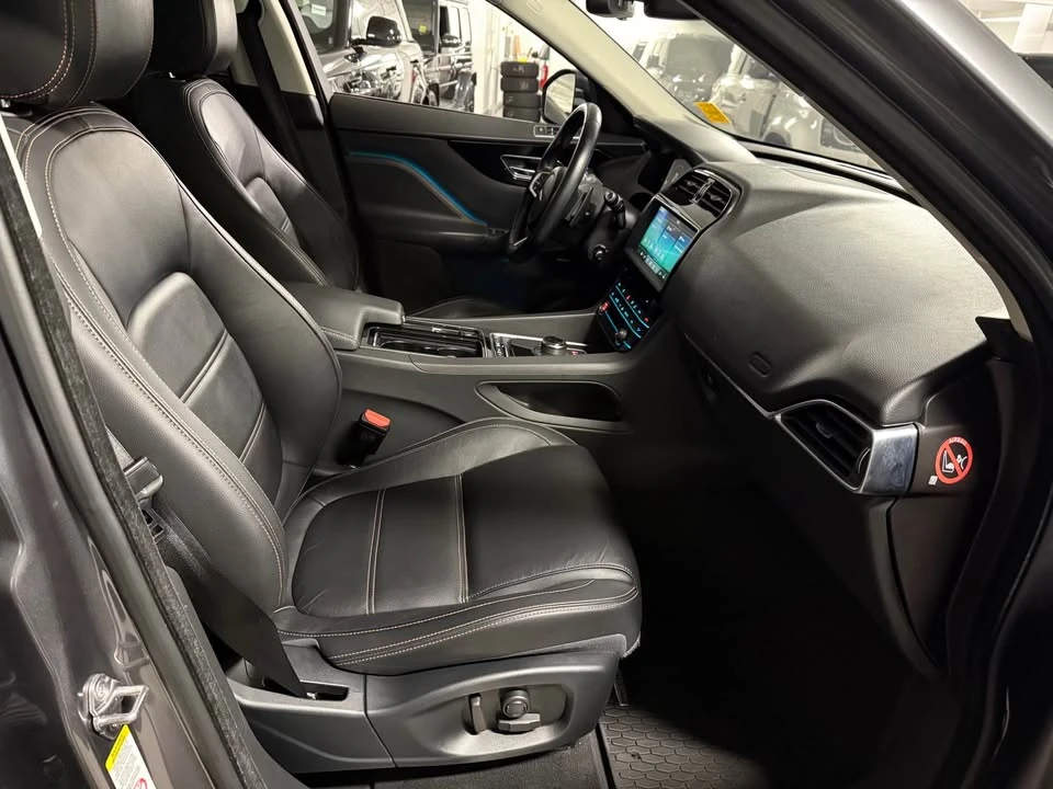 2018 Jaguar F-Pace - Image 19 of 20