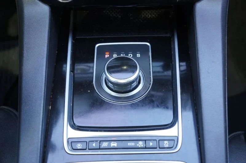 2018 Jaguar F-Pace - Image 19 of 20